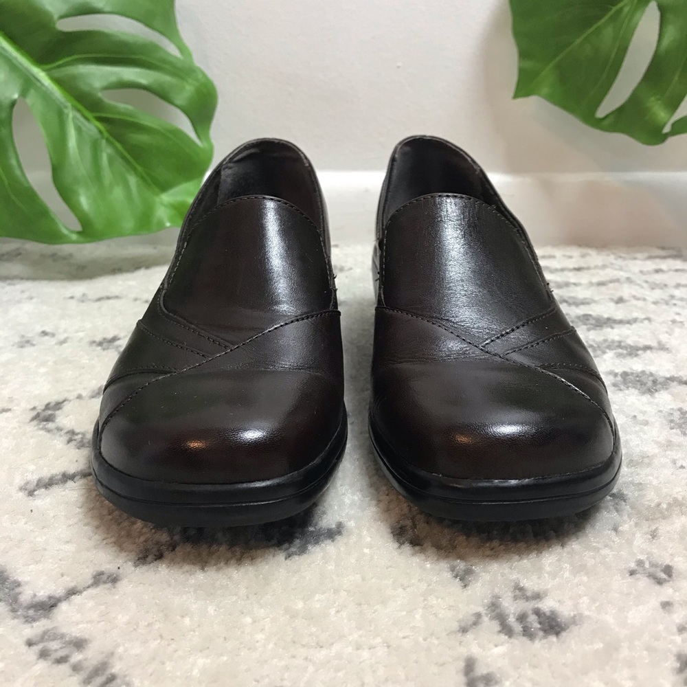 CLARKS WEDGES / SLIP ONS LEATHER SHOES - Picture 3 of 7